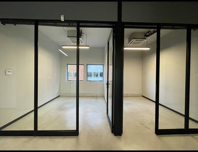 285M² OFFICE TO LET IN BRYANSTON